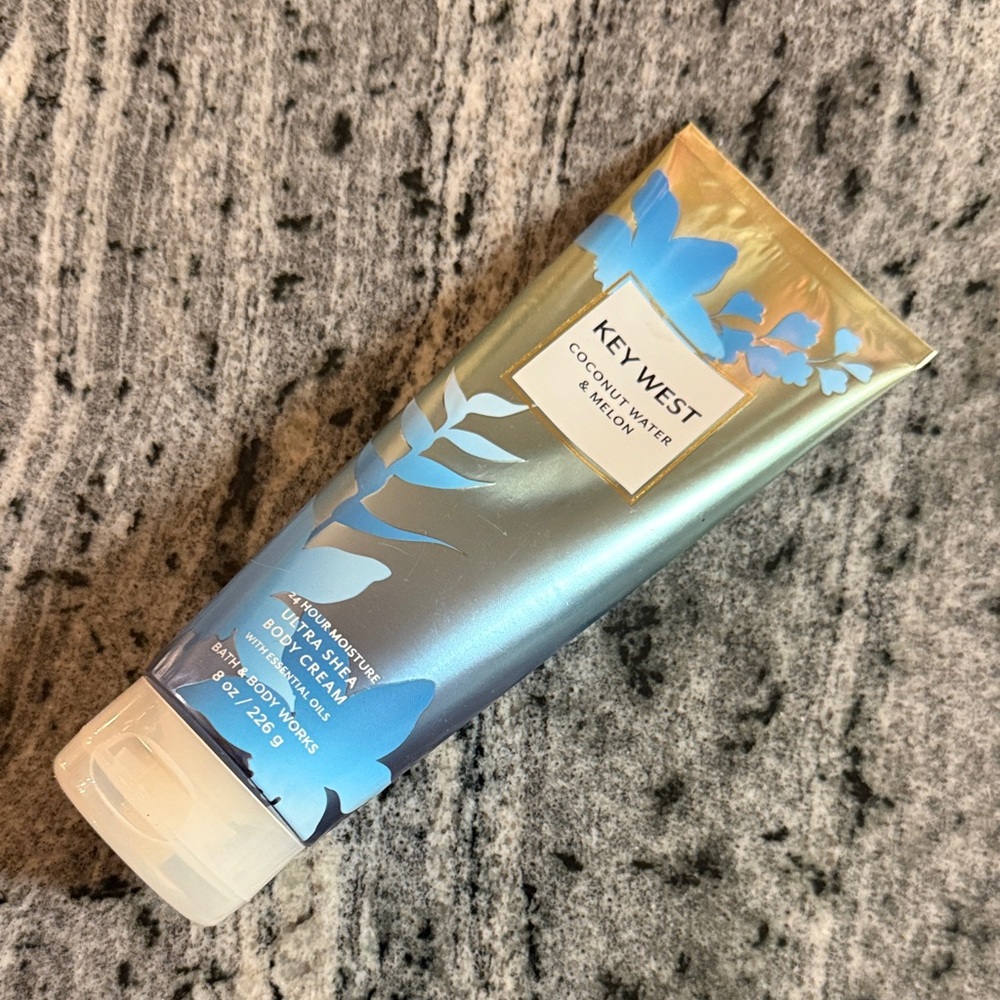 Bath & Body Works Key West Coconut Water & Melon Body Cream - Blue and Gold